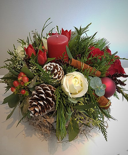 Winter Basket Red